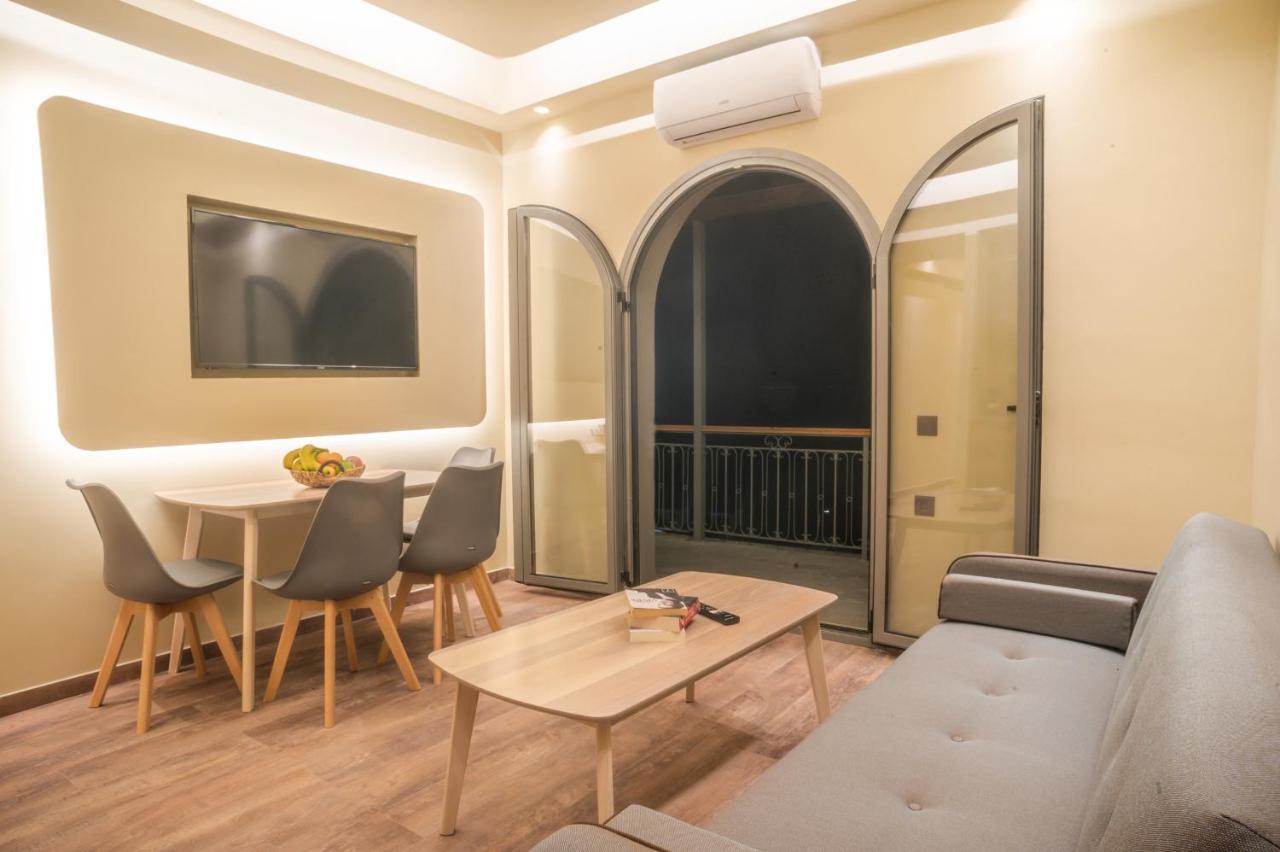 Seven Keys Luxury Suites Achílleion Exteriör bild