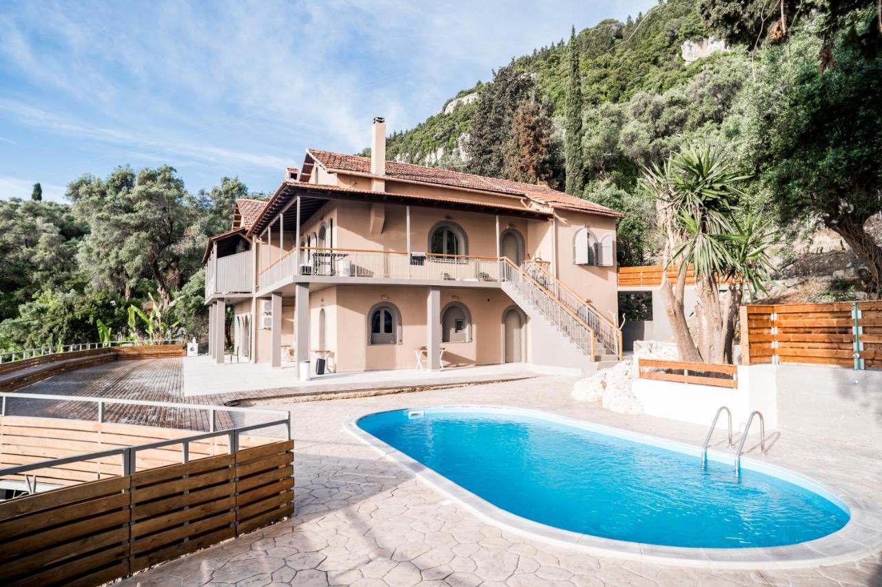 Seven Keys Luxury Suites Achílleion Exteriör bild