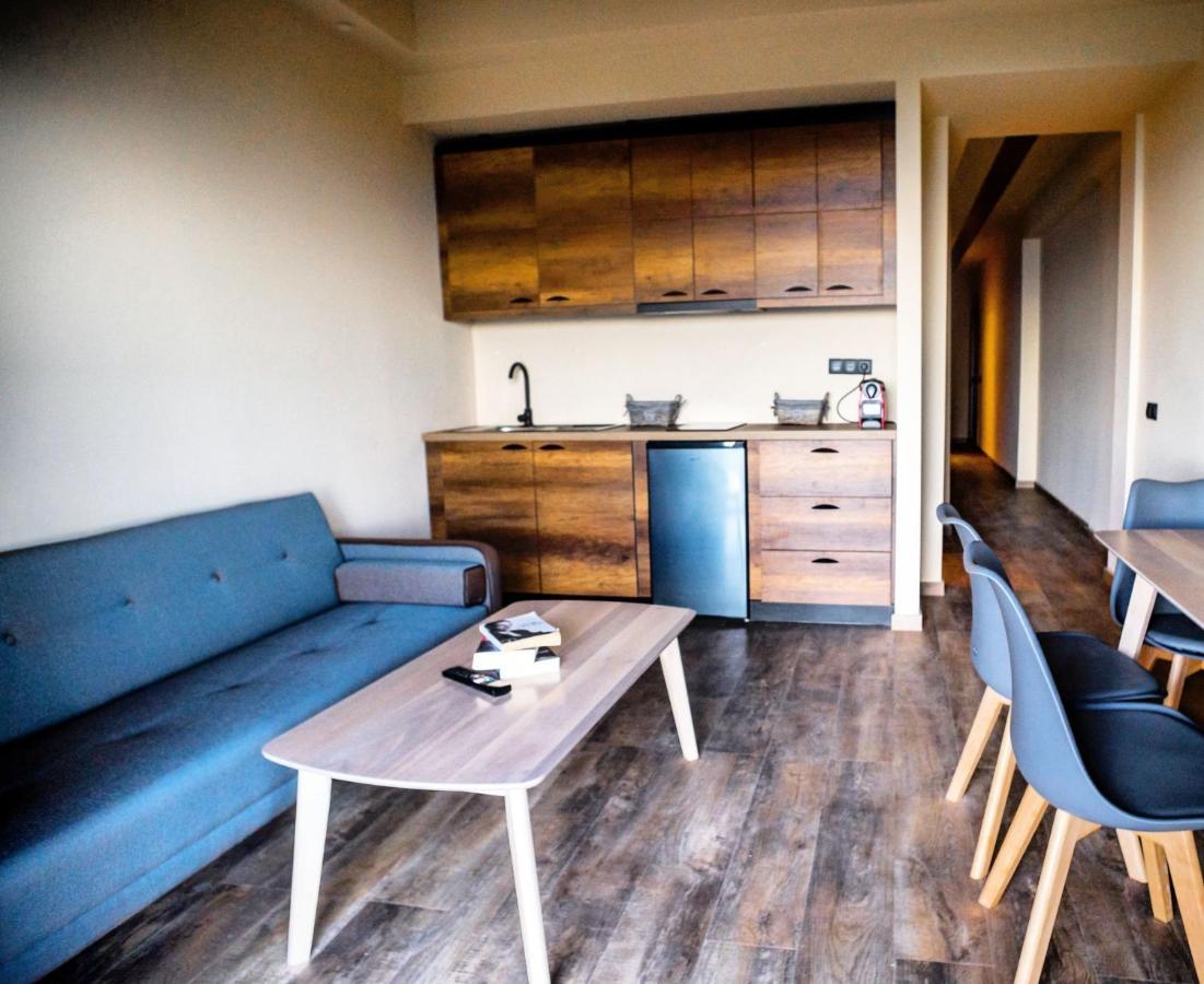 Seven Keys Luxury Suites Achílleion Exteriör bild