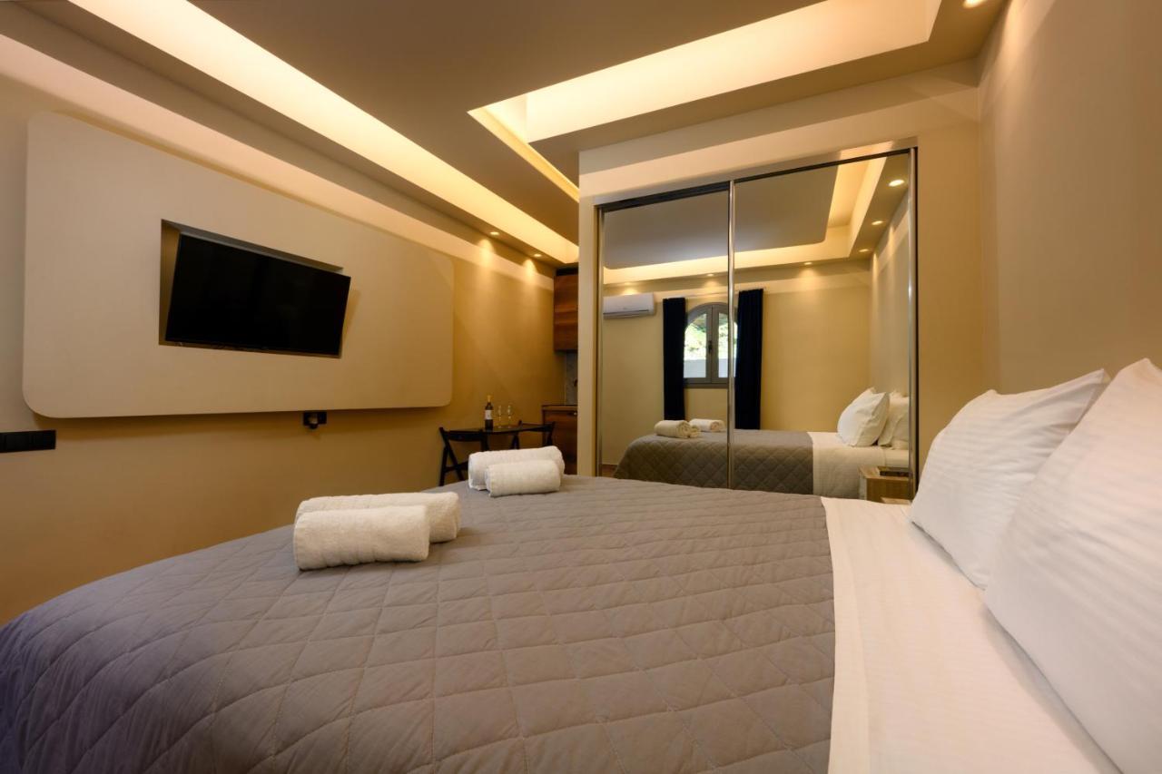 Seven Keys Luxury Suites Achílleion Exteriör bild