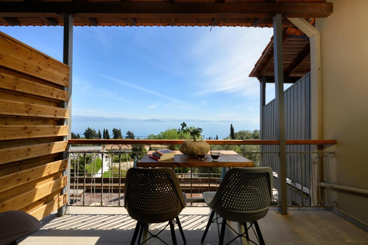 Seven Keys Luxury Suites Achílleion Exteriör bild